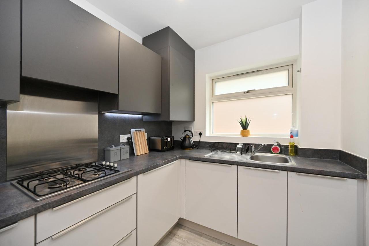 Luxury 2Bedroom - 2Bath - Prime Location - Patio Harrow on the Hill Exteriör bild